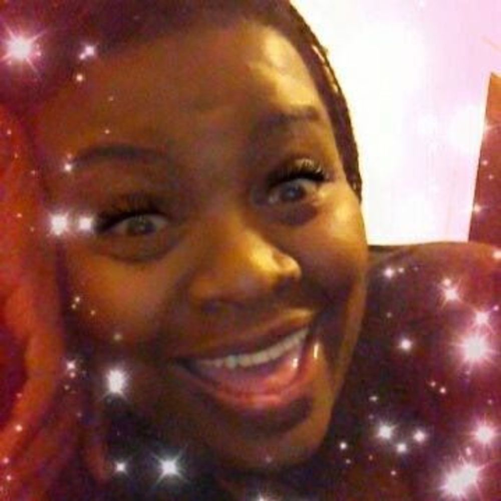 Meet your Posher, Mia