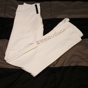 Athletic bellbottom leggings