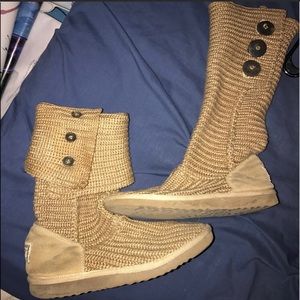 Knitted Ugg