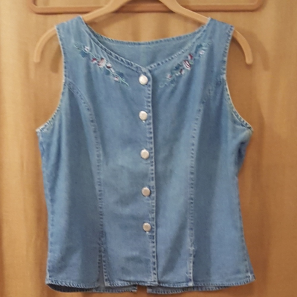 Bill Blass Sleeveless Denim Top, Small