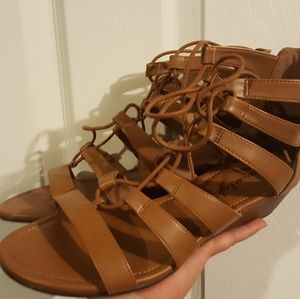 Strappy sandals sz 10