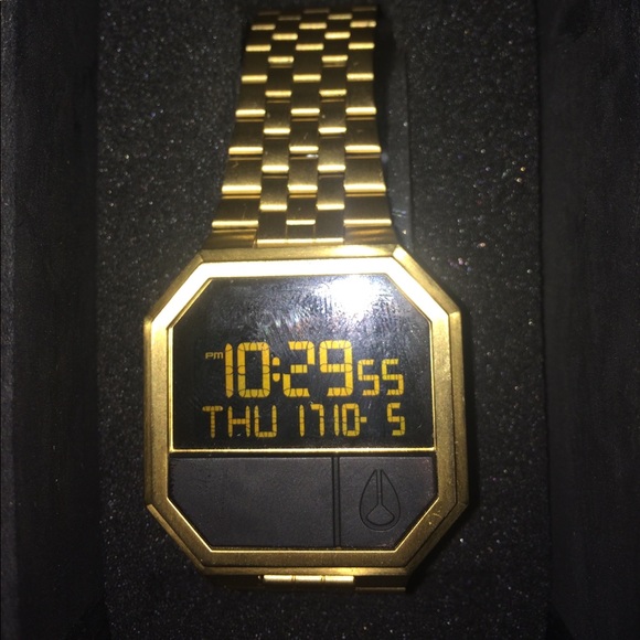 NIXON RE-RUN (all gold) - Picture 1 of 5