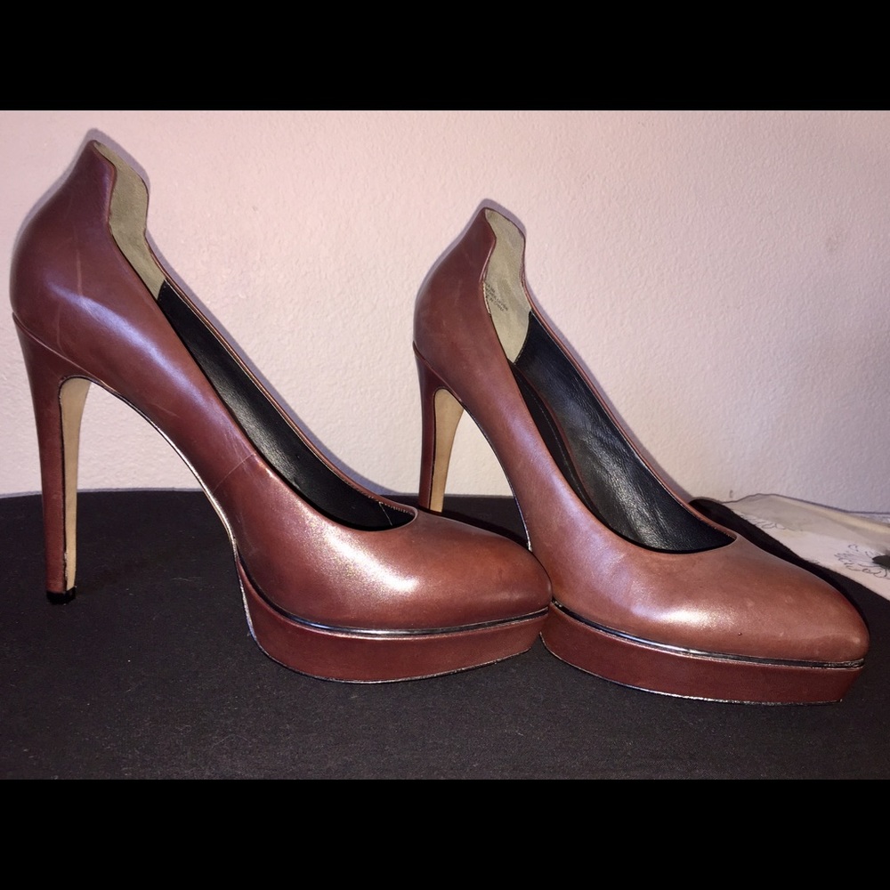 Pour La Victoire  Dress Pump Size 9