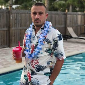 Meet your Posher, Calin