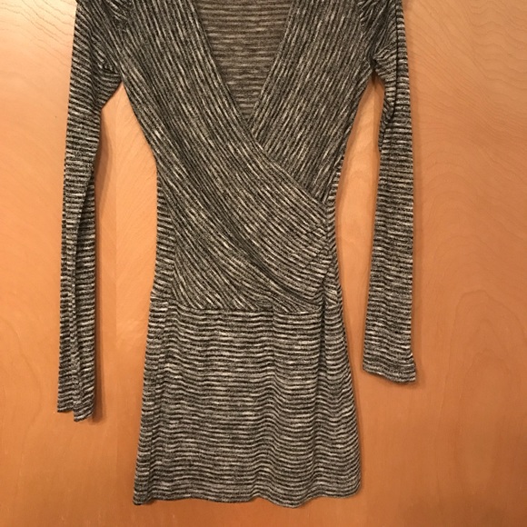 Arden B Deep V Top - Picture 2 of 6