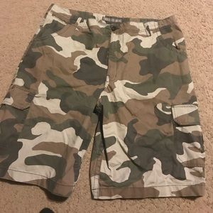 Dickies camo cargo shorts