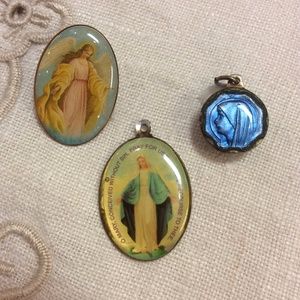 Vintage Jewelry - Mother Mary Religious Angel Charm Enamel Vintage Jewelry - Mother Mary Religious Angel Charm Enamel