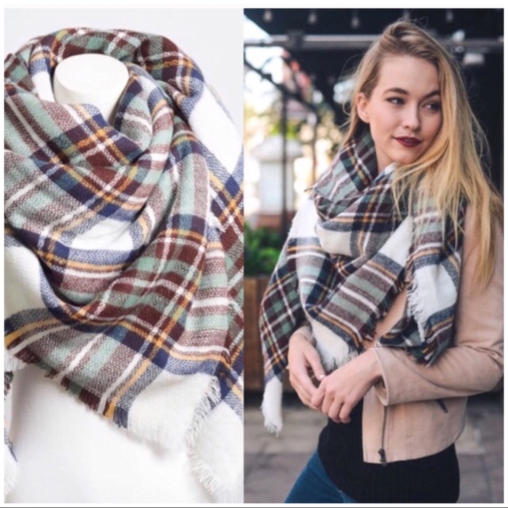 🌼🚨FLASH SALE! ONE HOUR! Plaid Blanket Scarf - Picture 1 of 3