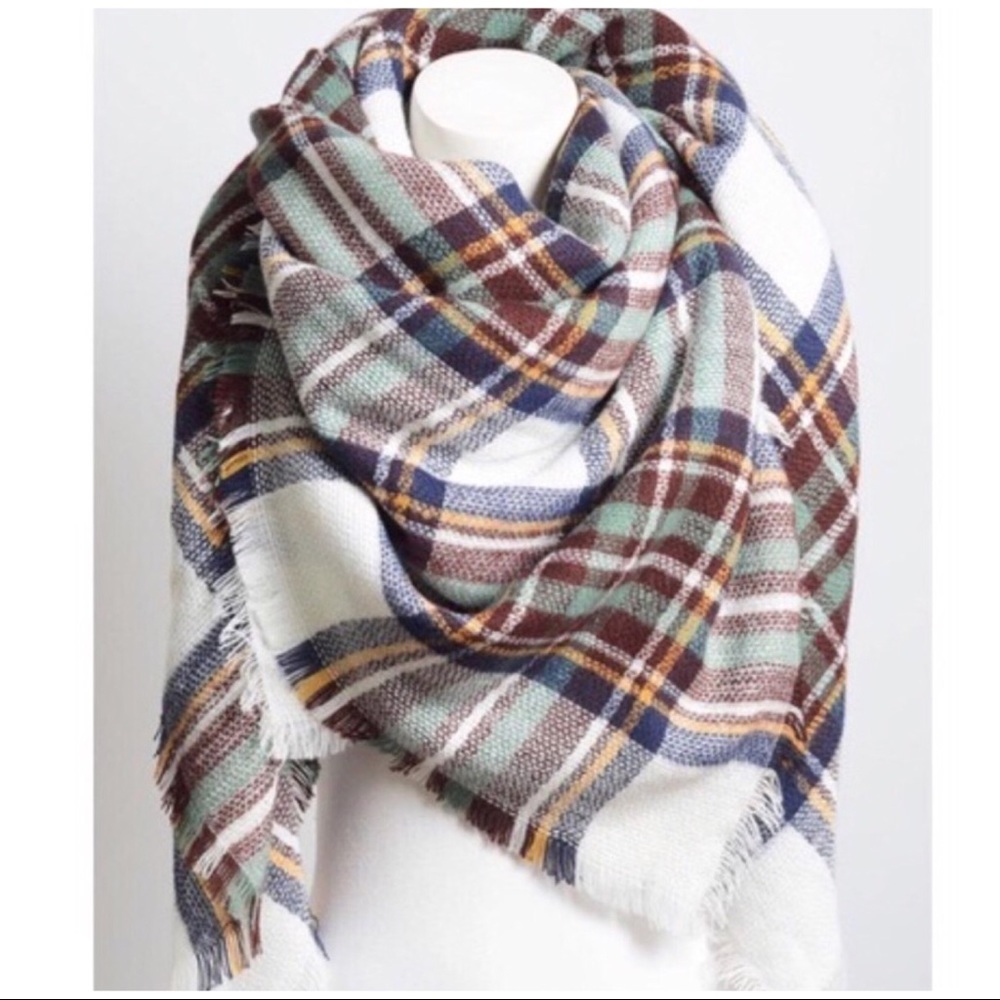🌼🚨FLASH SALE! ONE HOUR! Plaid Blanket Scarf - Picture 2 of 3