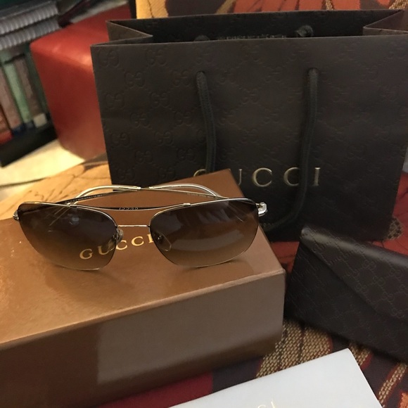 Authentic Gucci Sunglasses - Picture 6 of 8
