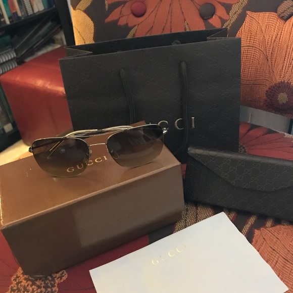 Authentic Gucci Sunglasses - Picture 7 of 8