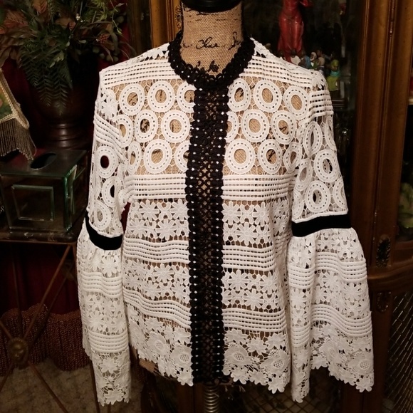 CHIC WISH CROCHET TOP - Picture 2 of 6