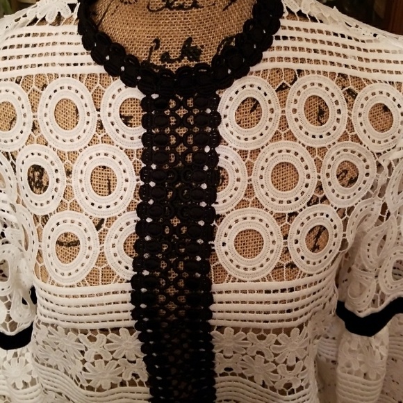 CHIC WISH CROCHET TOP - Picture 3 of 6