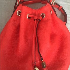 Henri bendel drawstring bag