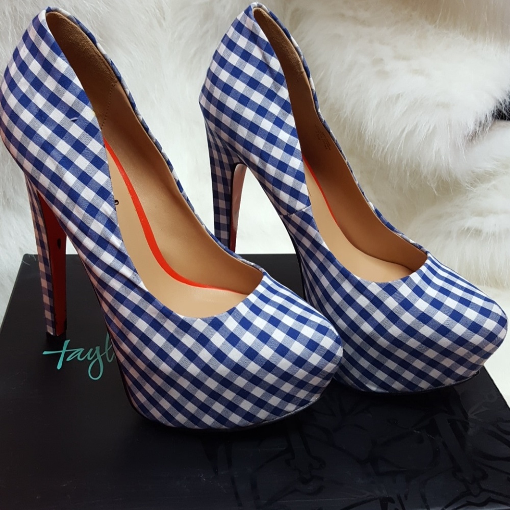 Taylor Says gingham pumps 6.5