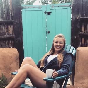 Meet your Posher, Justine