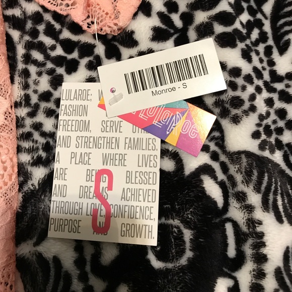 🌺LULAROE BRAND NEW Monroe and OS LEGGINGS🌺 - Picture 3 of 8