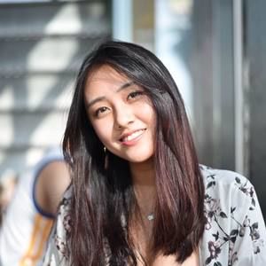 Meet your Posher, Cynthia