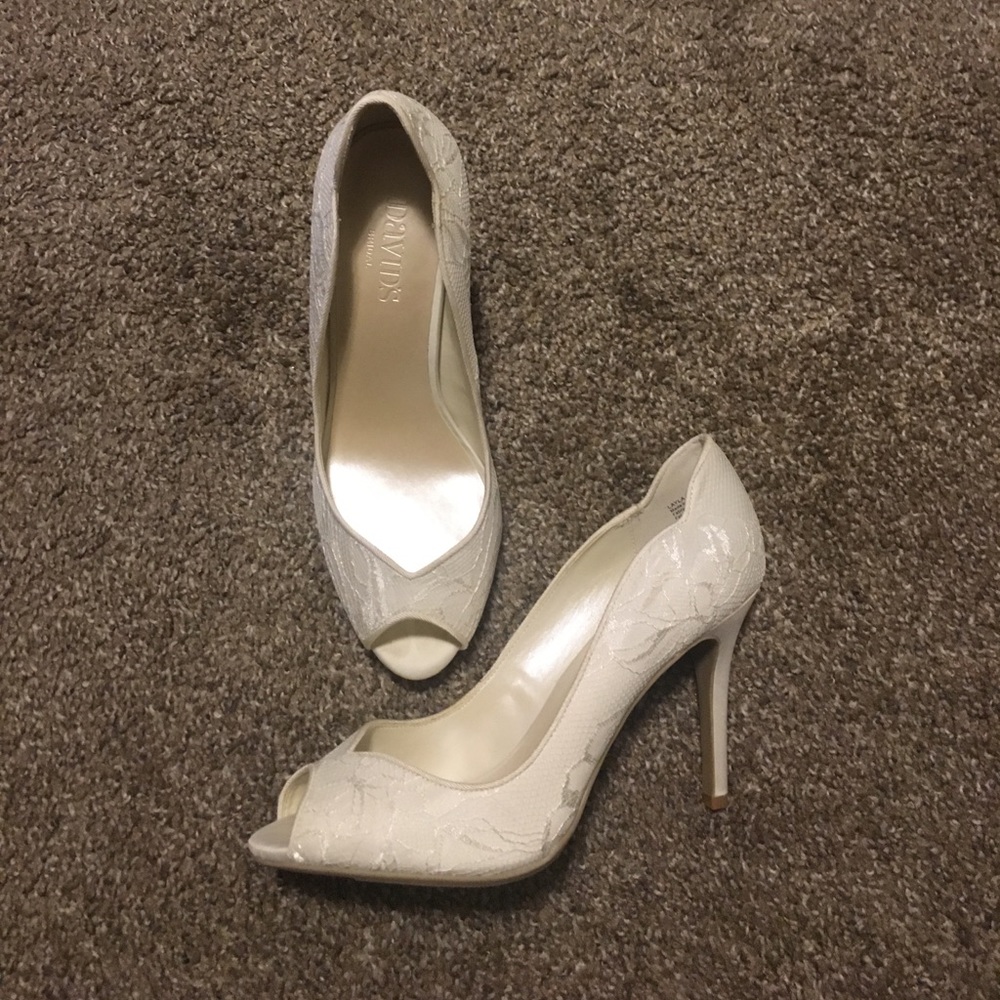 David’s bridal open toed white lace wedding heels