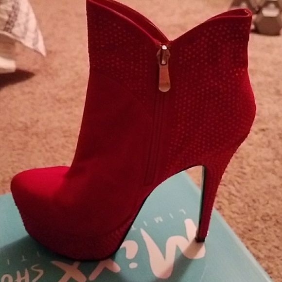 Red Booties - Picture 3 of 5