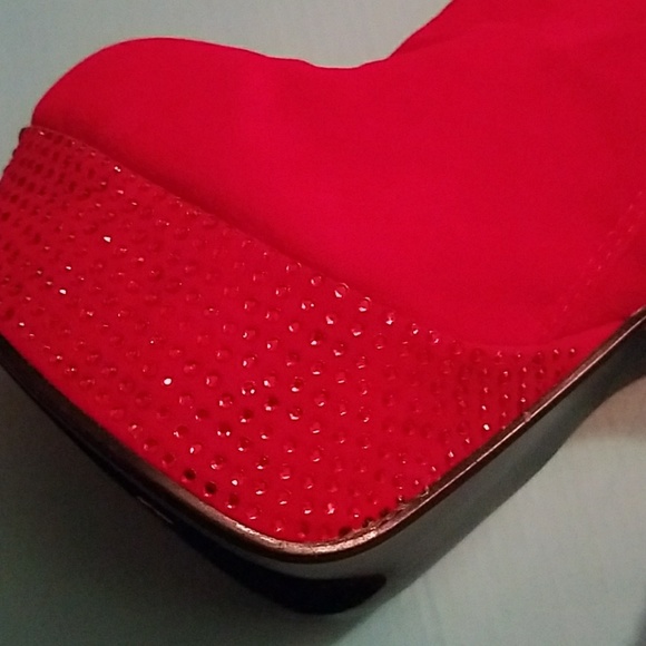 Red Booties - Picture 4 of 5