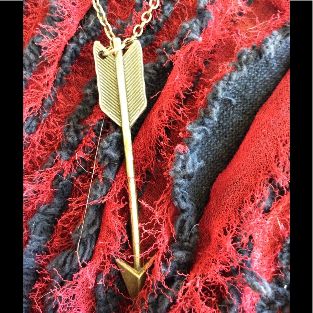 🏹❤️🏹NWOT "BRASS ARROW" NECKLACE! - Picture 3 of 4