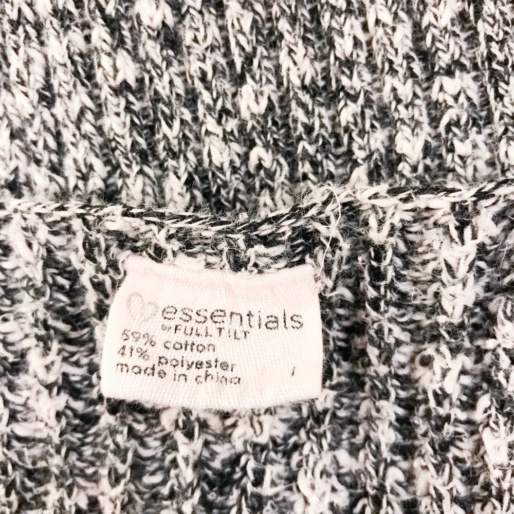 Full tilt sweater - Picture 3 of 3