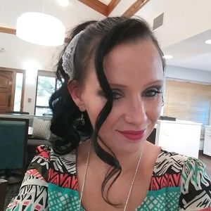 Meet your Posher, Genevieve