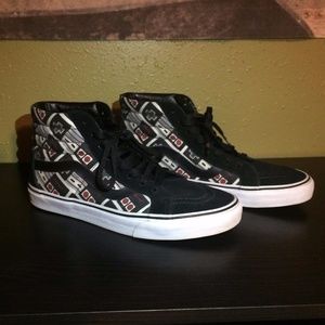 Almost Brand New! NES Limited Edition Sk8-HI Vans