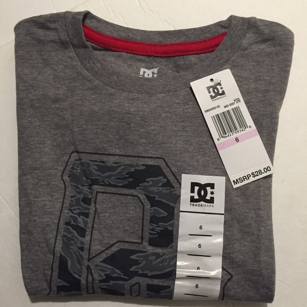 Nwt med grey DC boys Shirt