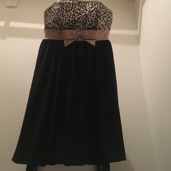 ‼️🆑PRICE FIRM! Sweatheart Mini Cocktail Dress! - Picture 1 of 7
