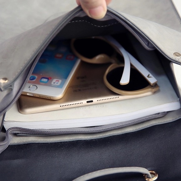 Trendy criss cross string w tassel backpack - Picture 4 of 7