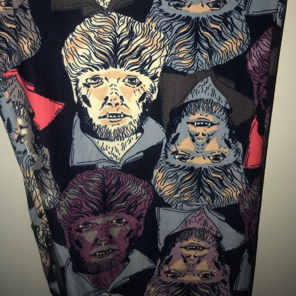 Halloween LuLaRoe wolfman Leggings in TC