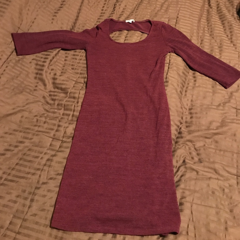Burgundy mid sleeve dress