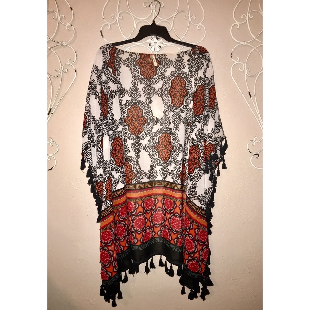 Kimono with tassel trim
