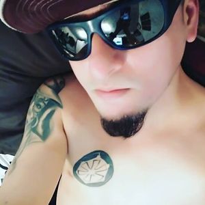 Meet your Posher, Max