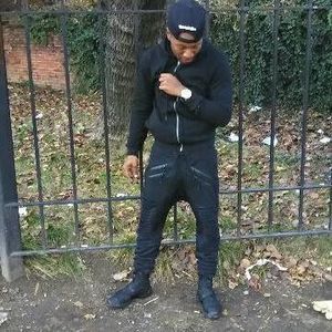 Meet your Posher, Larry