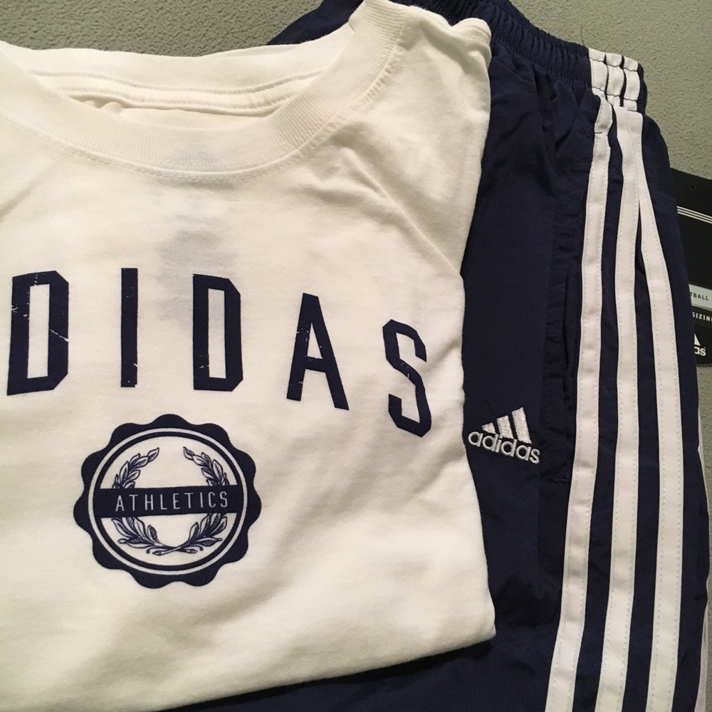NEW adidas Long pant outfit (XL)