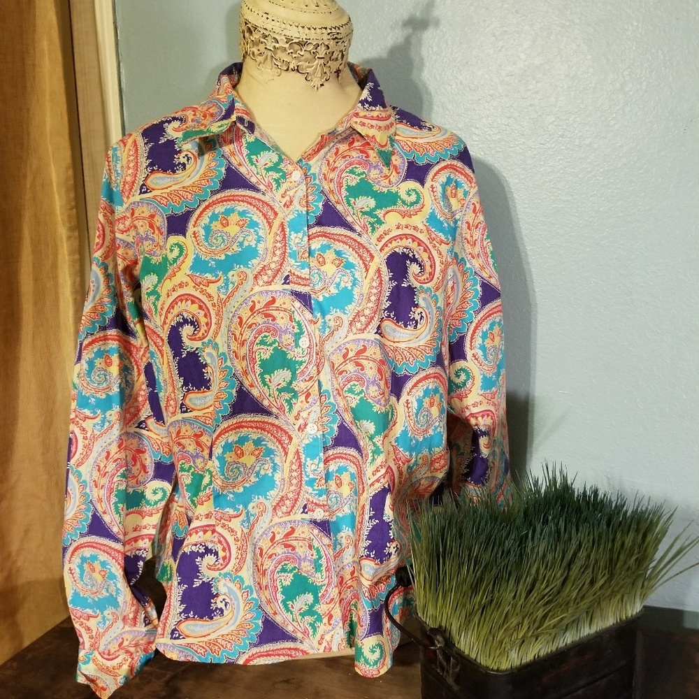 💥 CLEARANCE💥Multi-colored Paisley Shirt