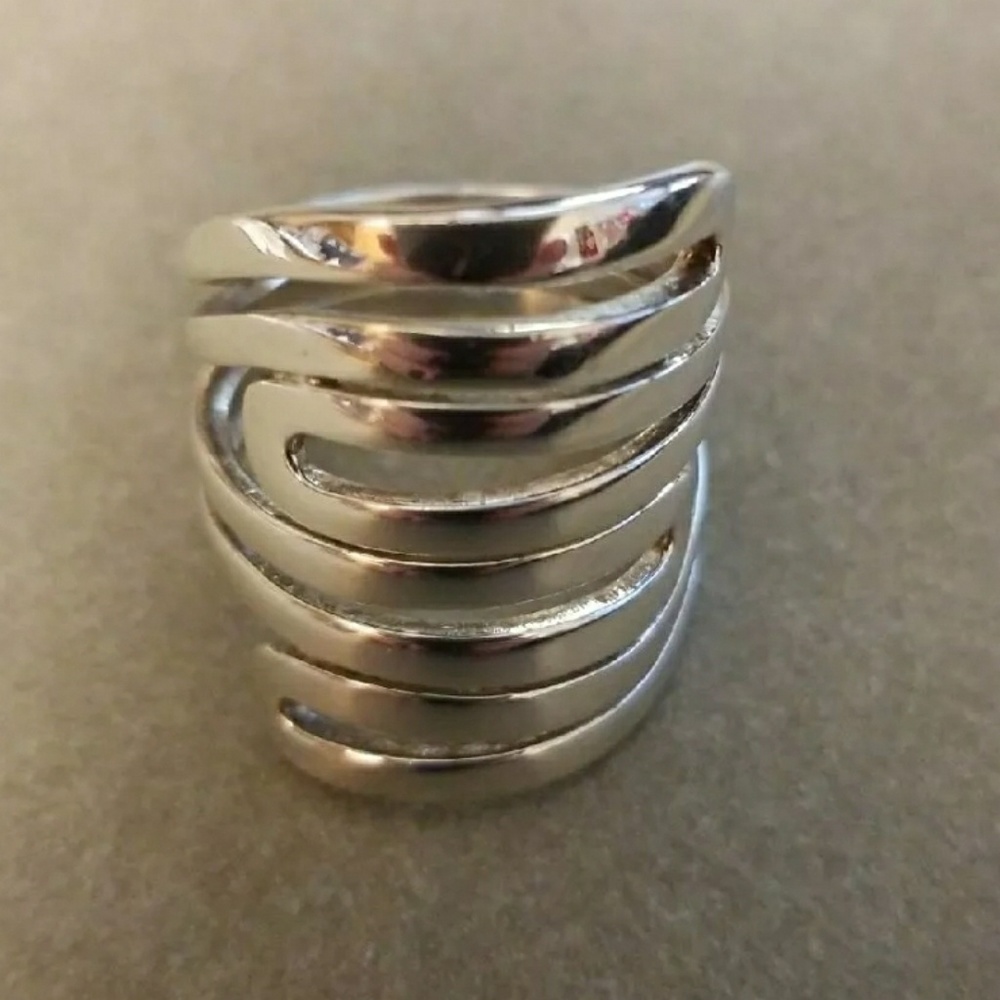 SOLD 💯AUTHENTIC Silpada Maze Ring