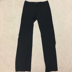 Cassidy fit size 6, NWOT. Higher waisted