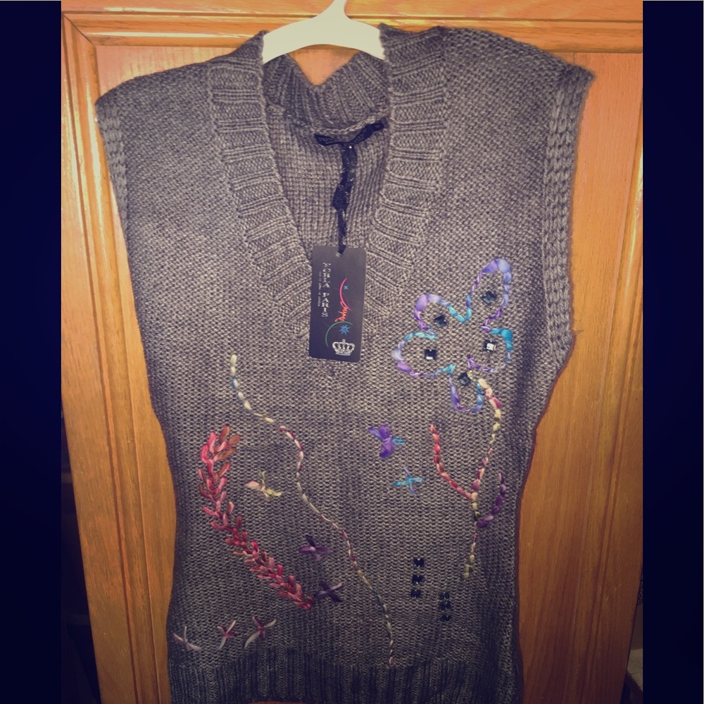 Forla Paris Sweater NWT SZ M