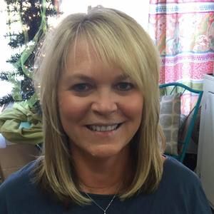 Meet your Posher, Debbie