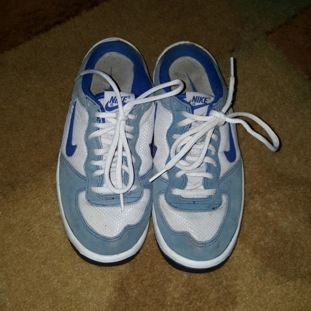 Women's size 9 Acg83 Nike Slip on Sneakers