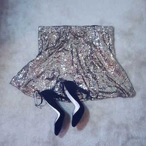 Xhilaration Gold Sequin Holiday Skirt