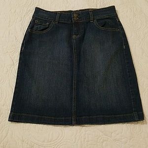 Old Navy Denim skirt