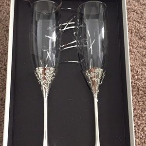 NEW!! Vera wang champagne glasses