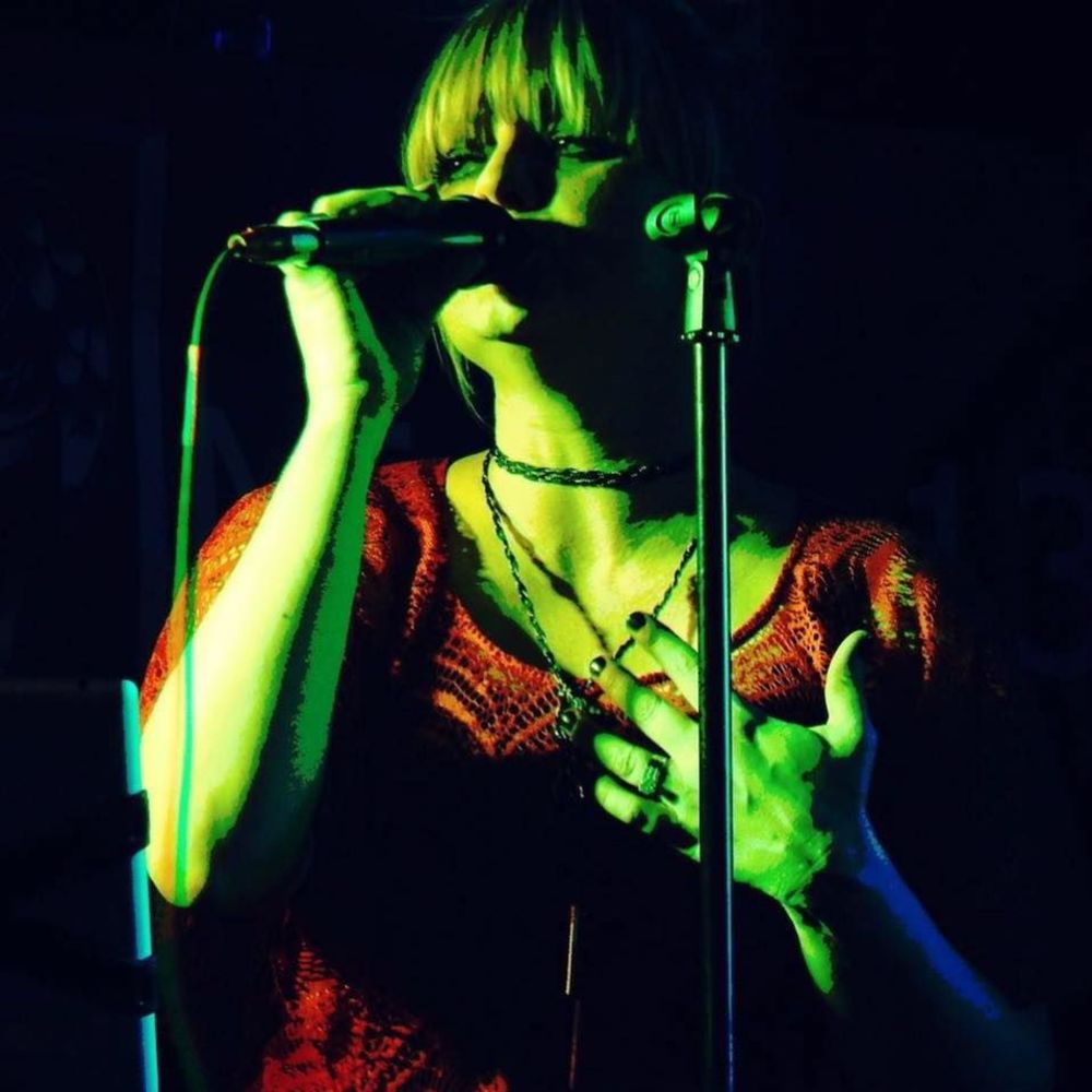 Meet your Posher, Richia