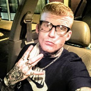 Meet your Posher, Maxwell