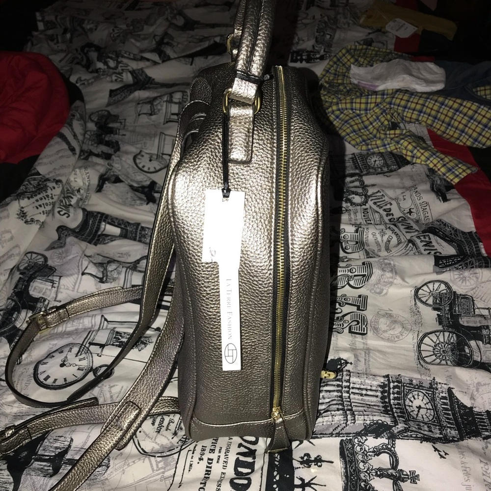 Fashionable Back Back or Over night bag 💼